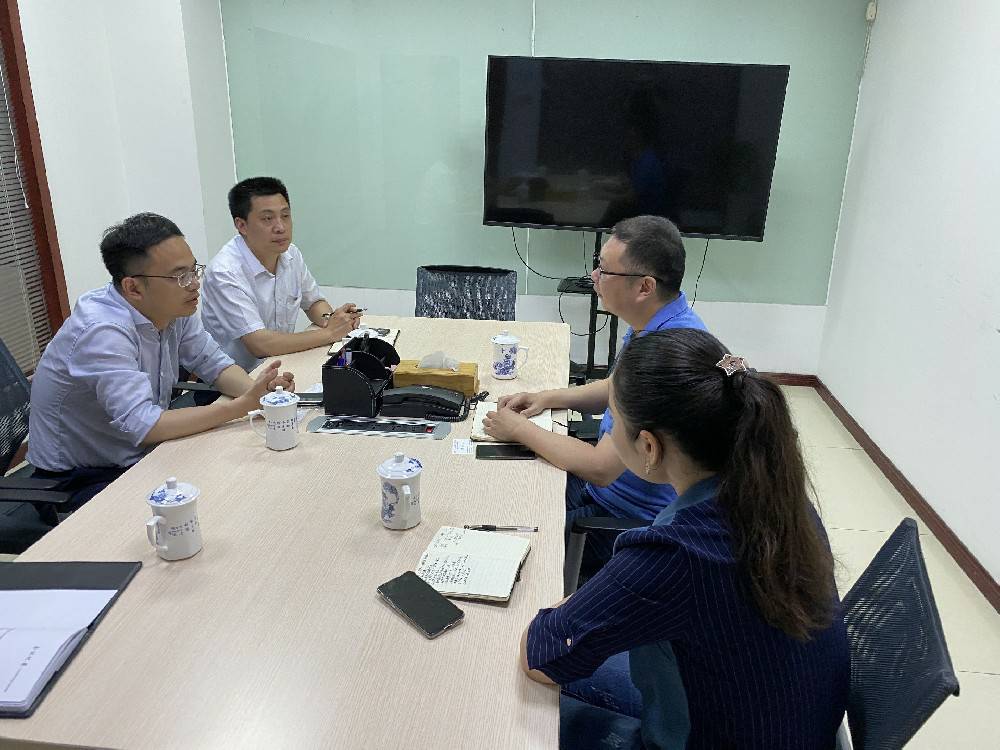 无锡市工信局领导来开云官方站页面登录入口-开云online(中国)科技开展“三联三解”活动